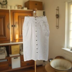 EUC Liz Sport White Button-Down Skirt Demin
